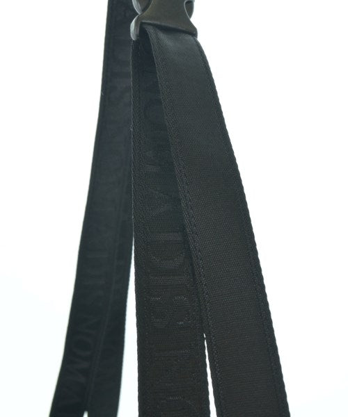 NOMADIS กระเป๋าสะพาย