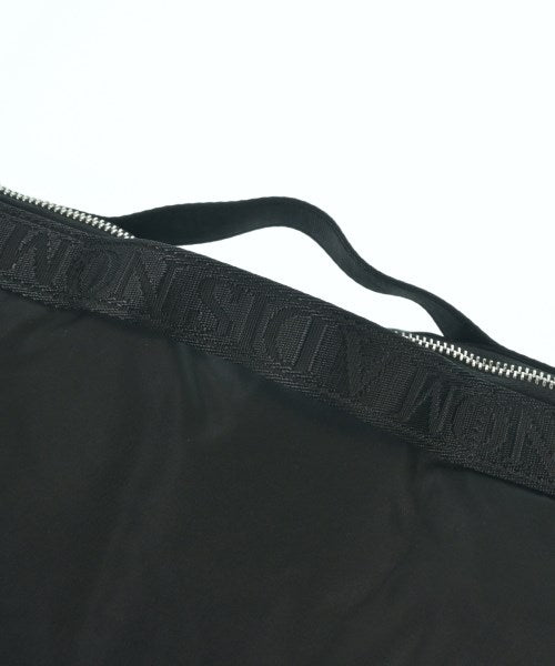 NOMADIS กระเป๋าสะพาย