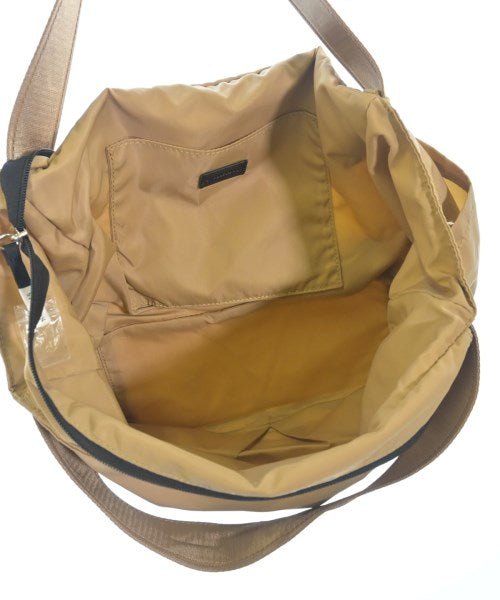 NOMADIS กระเป๋าถือขนาดใหญ่