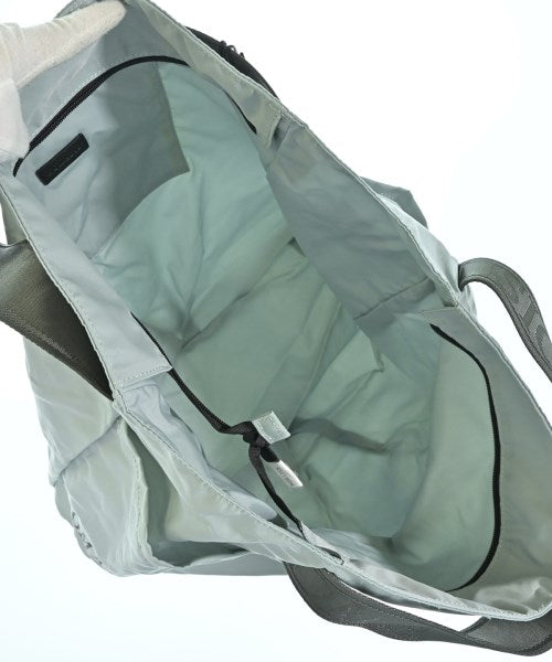 NOMADIS กระเป๋าถือขนาดใหญ่