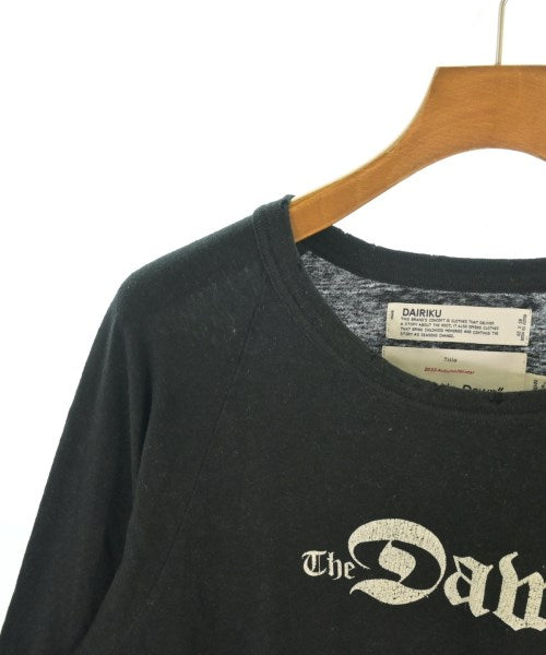 DAIRIKU เสื้อยืด/เสื้อท็อปส์