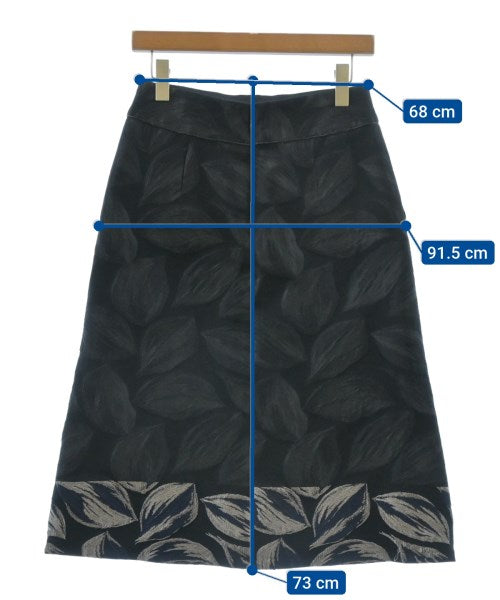 TOMORROWLAND collection กระโปรงยาวถึงเข่า