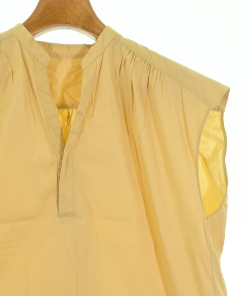 TOMORROWLAND collection เสื้อลำลอง