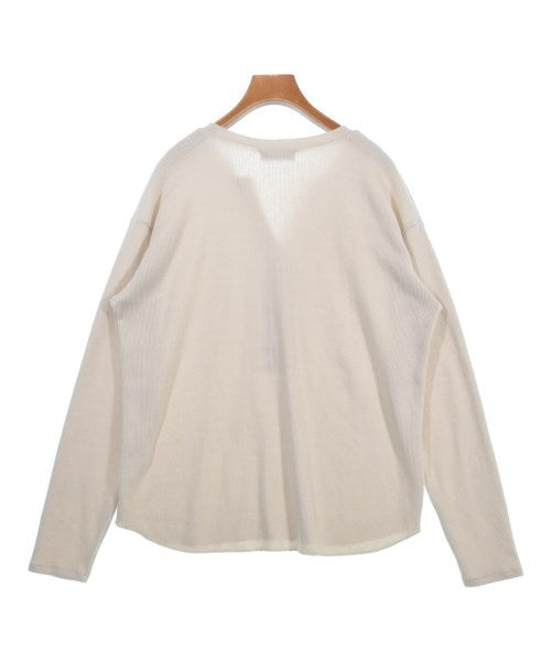 AKTE เสื้อยืด/เสื้อท็อปส์