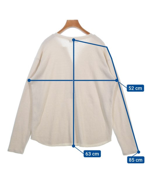 AKTE เสื้อยืด/เสื้อท็อปส์