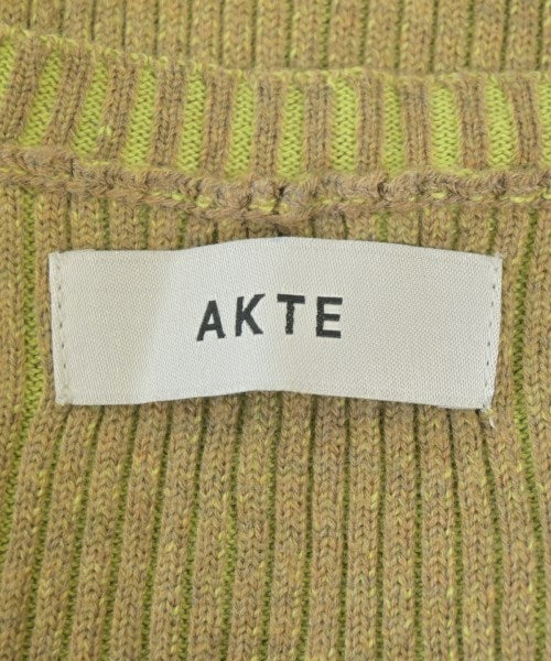 AKTE เสื้อกันหนาว
