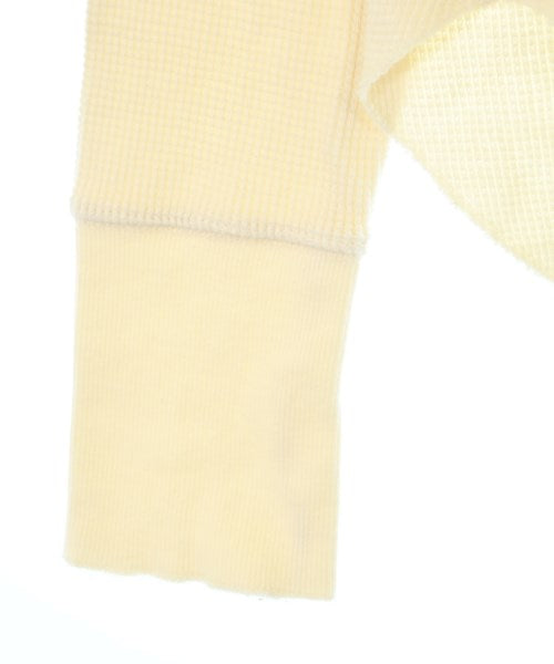 AKTE เสื้อยืด/เสื้อท็อปส์