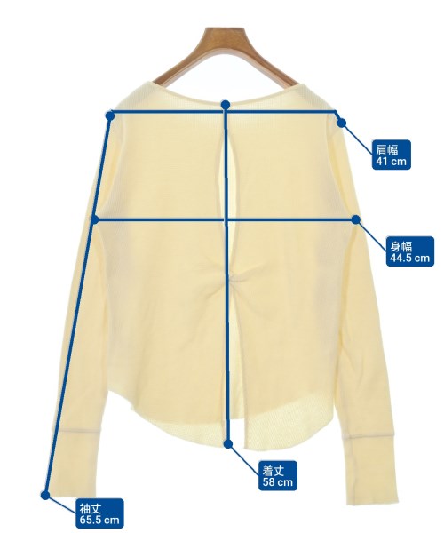 AKTE เสื้อยืด/เสื้อท็อปส์