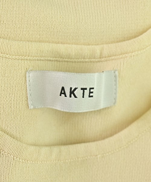 AKTE เสื้อกันหนาว