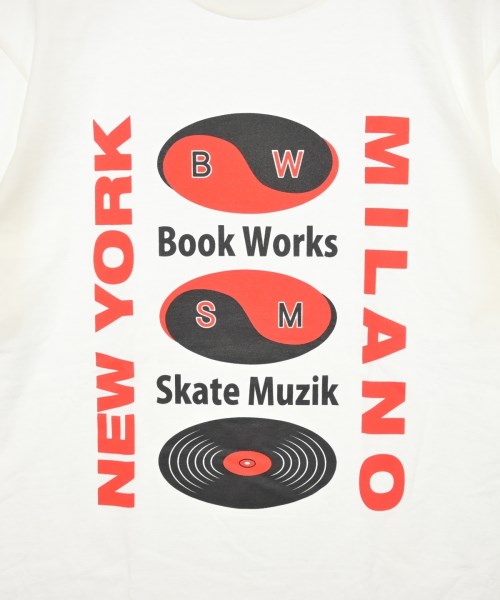 BOOK WORKS เสื้อยืด/เสื้อท็อปส์