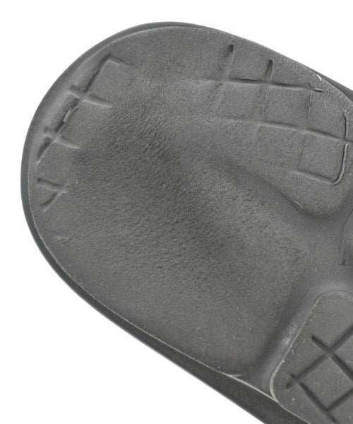 OOFOS รองเท้าแตะ