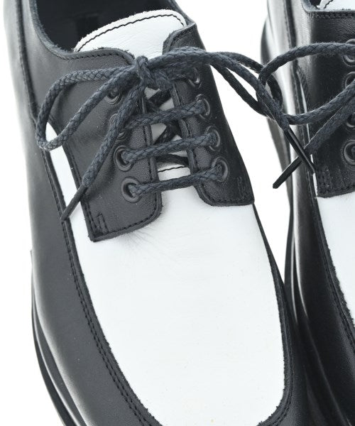 ph7+ รองเท้า อื่น