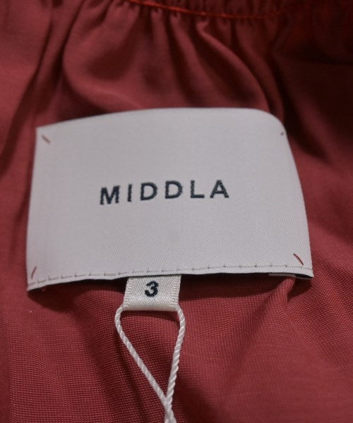 MIDDLA เสื้อลำลอง