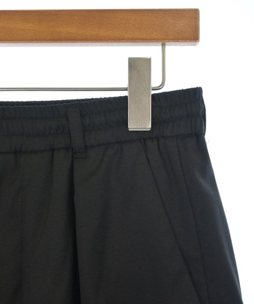 Lownn กางเกงขาสั้น