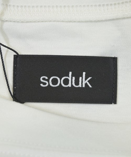 soduk เสื้อยืด/เสื้อท็อปส์