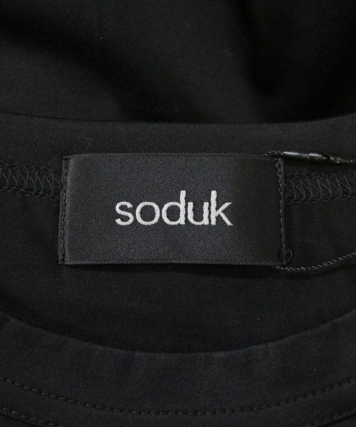 soduk เสื้อยืด/เสื้อท็อปส์