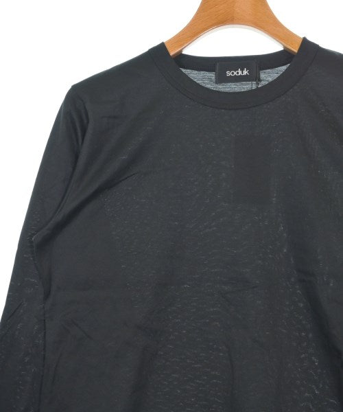 soduk เสื้อยืด/เสื้อท็อปส์