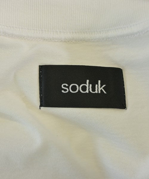 soduk เสื้อยืด/เสื้อท็อปส์