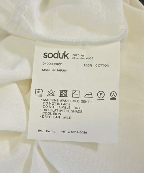 soduk เสื้อยืด/เสื้อท็อปส์