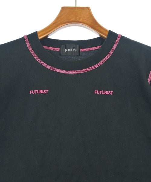 soduk เสื้อยืด/เสื้อท็อปส์