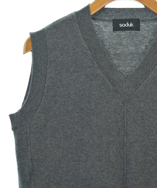 soduk เสื้อแขนกุด