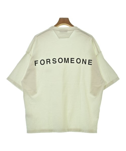 FORSOMEONE เสื้อยืด/เสื้อท็อปส์
