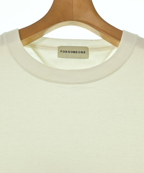 FORSOMEONE เสื้อยืด/เสื้อท็อปส์