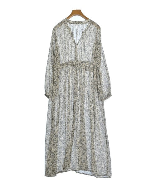 Melan Cleuge ชุดเดรส