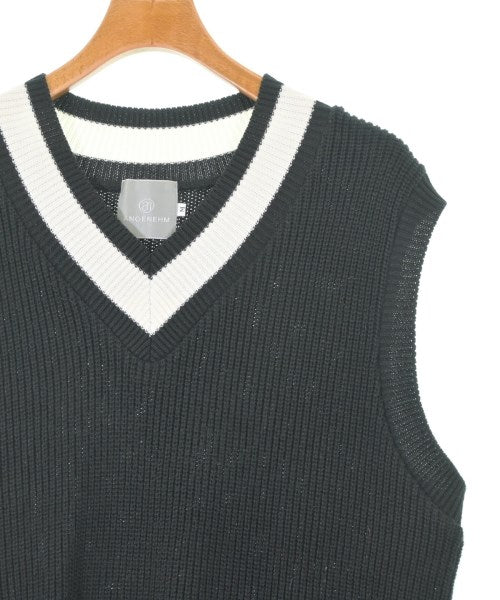 ANGENEHM เสื้อกันหนาว