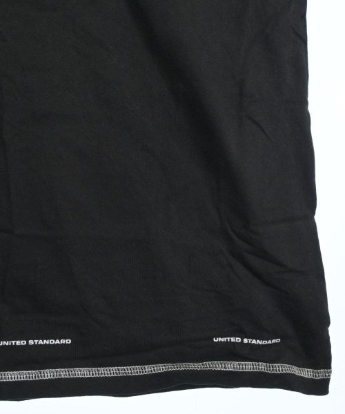 UNITED STANDARD เสื้อยืด/เสื้อท็อปส์