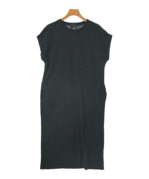 N.O.R.C ชุดเดรส