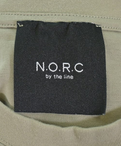 N.O.R.C เสื้อยืด/เสื้อท็อปส์