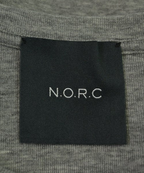 N.O.R.C เสื้อยืด/เสื้อท็อปส์