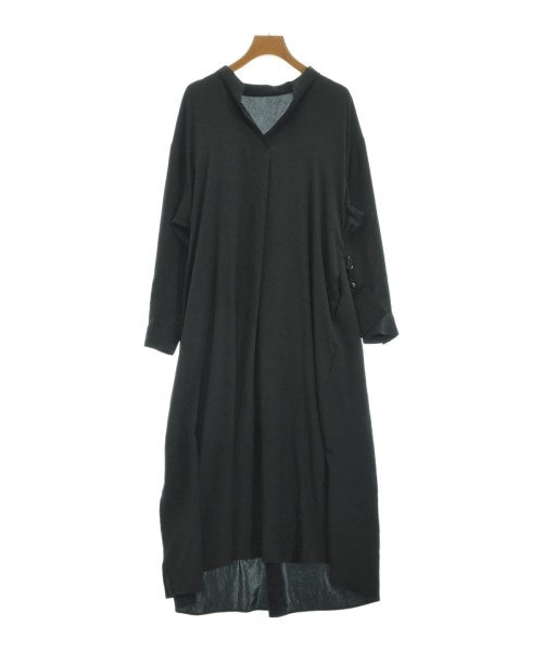 La SRIC ชุดเดรส