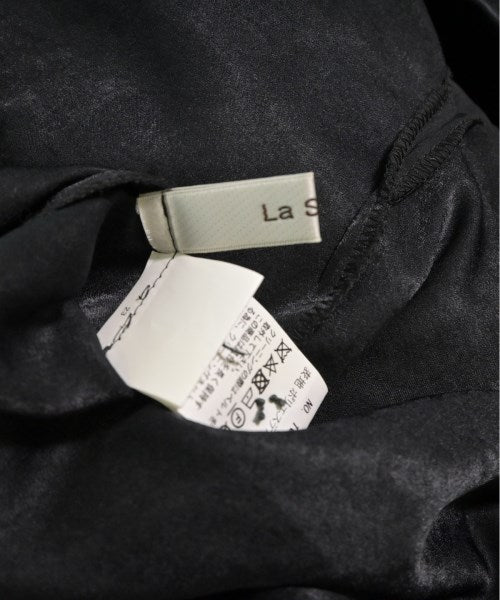 La SRIC ชุดเดรส