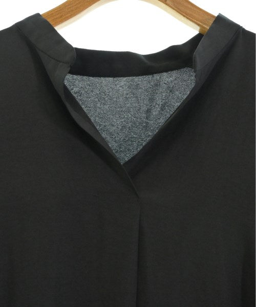 La SRIC ชุดเดรส