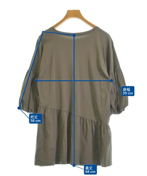 UNDICI NOVE เสื้อยืด/เสื้อท็อปส์