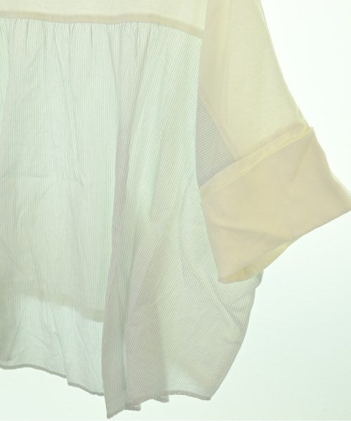 UNDICI NOVE เสื้อยืด/เสื้อท็อปส์