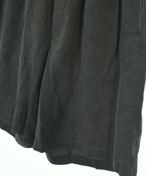 YOKE กางเกงขาสั้น