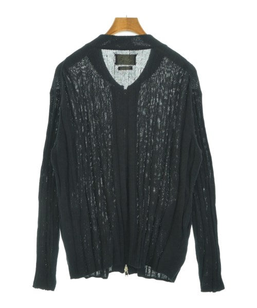 YOKE เสื้อกันหนาว