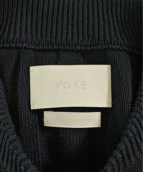YOKE เสื้อกันหนาว
