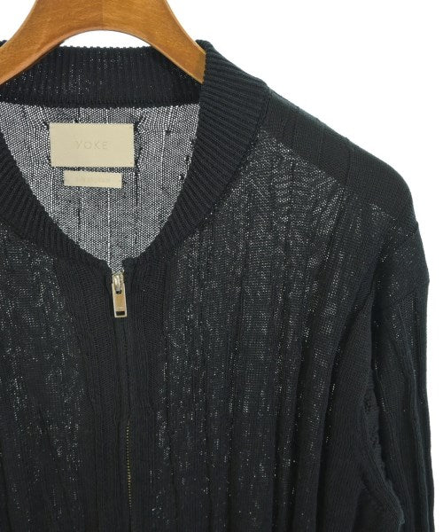 YOKE เสื้อกันหนาว