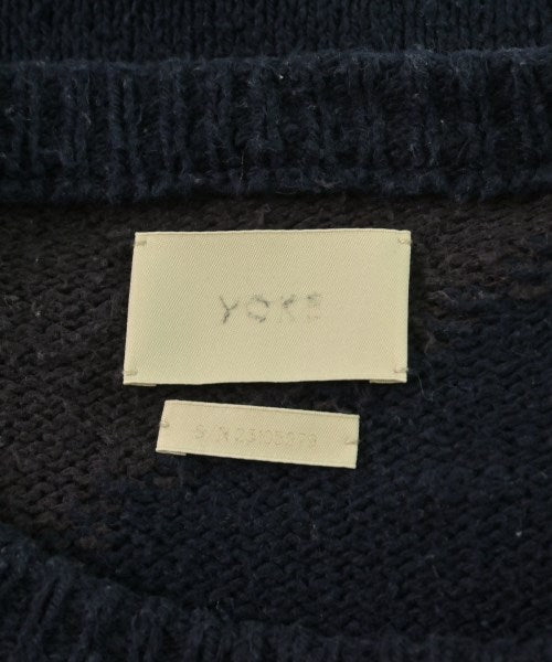 YOKE เสื้อกันหนาว