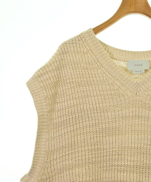 YOKE เสื้อกั๊ก