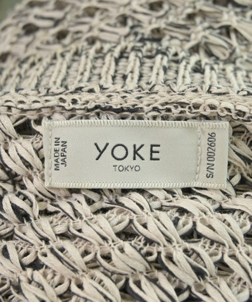 YOKE เสื้อกันหนาว