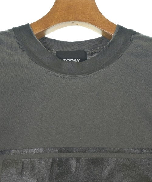 TODAY edition เสื้อยืด/เสื้อท็อปส์