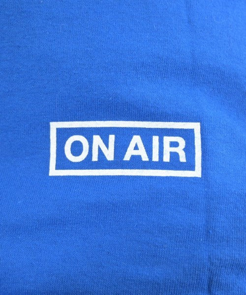 ON AIR เสื้อยืด/เสื้อท็อปส์