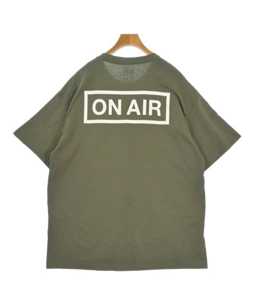 ON AIR เสื้อยืด/เสื้อท็อปส์