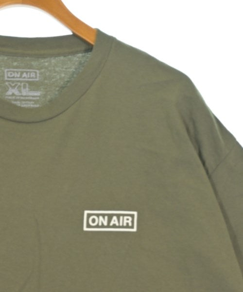 ON AIR เสื้อยืด/เสื้อท็อปส์