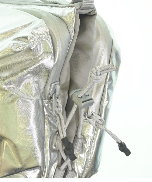 Topologie กระเป๋าสะพาย